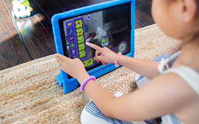 Những món đồ chơi công nghệ mới thu hút trẻ em